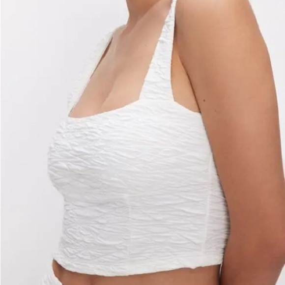 NWOT Good American scrunched crop tank in cloud Size Medium - Picture 4 of 8